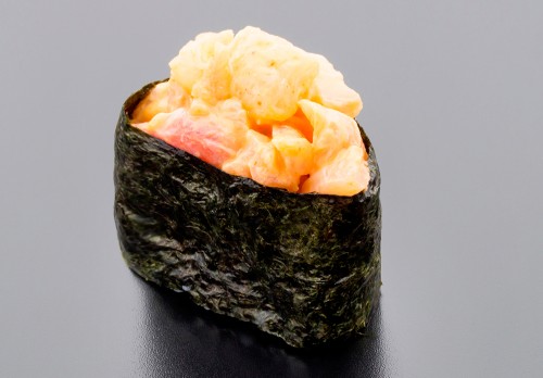 Spicy Tai nigiri (1 pcs.)